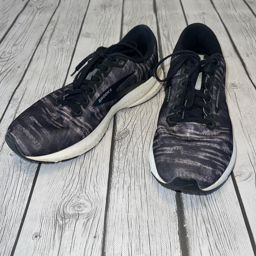 Brooks Launch 7 Womens Athletic Cushioned Running Shoes Size 10 M, Black